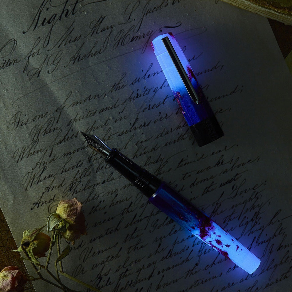 Benu Euphoria Fountain Pen - Love Story
