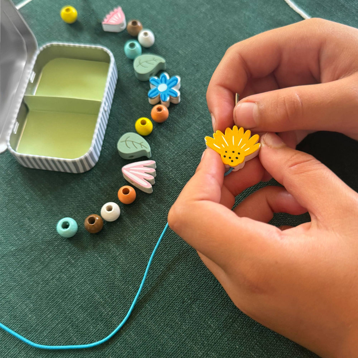 Cotton Twist Wildflower Bracelet Gift Kit