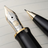 Pelikan Souveran M400 Fountain Pen - Green with Gold Trim - Pure Pens